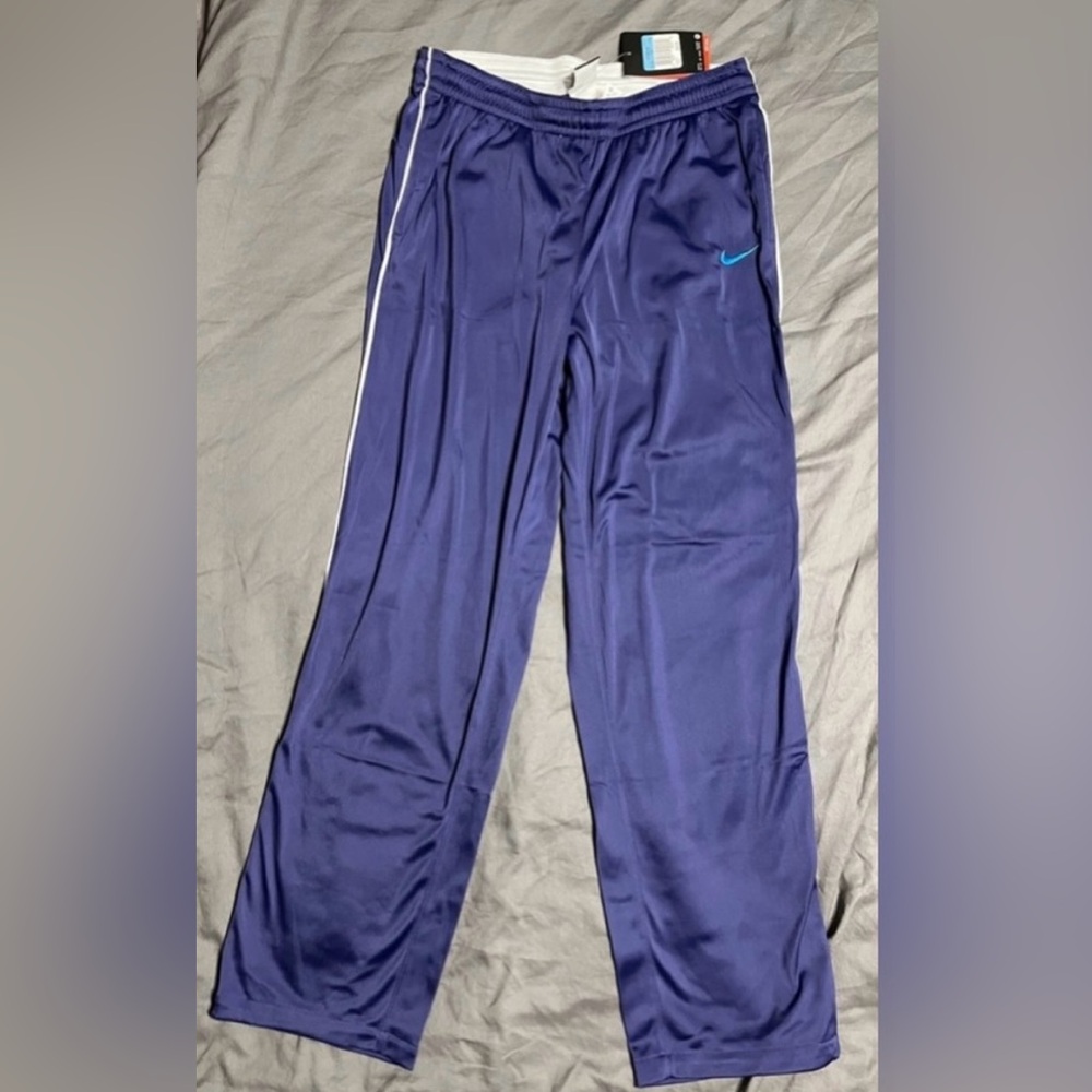 Nike womenβs athletic pants, size medium
